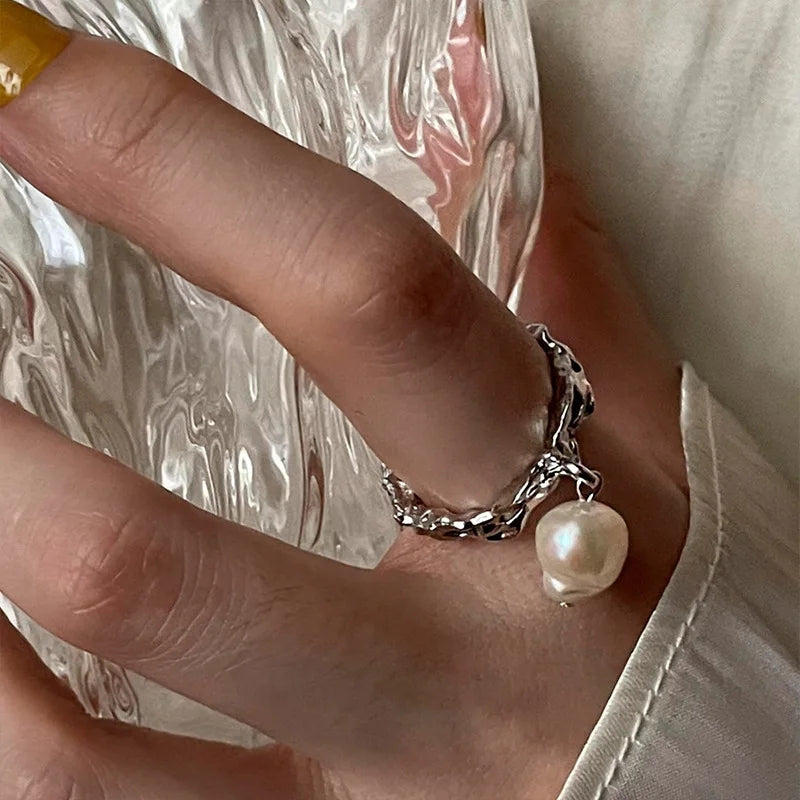 925 Dangling Pearl Wrinkled Ring