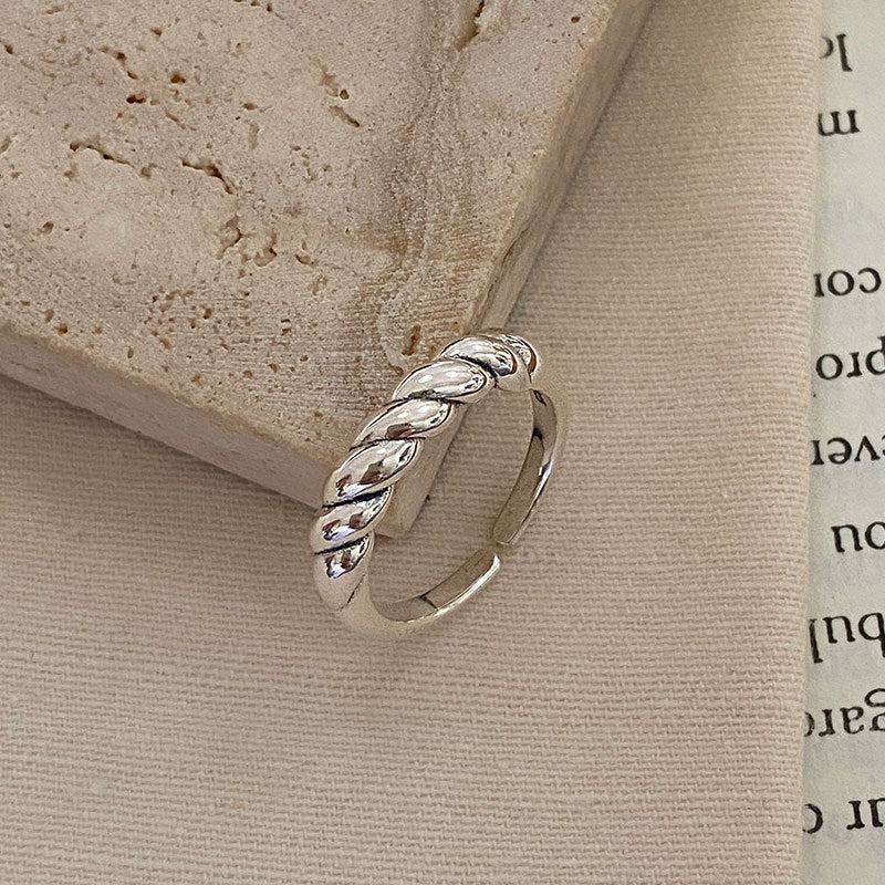 925 Croissant Rope Ring