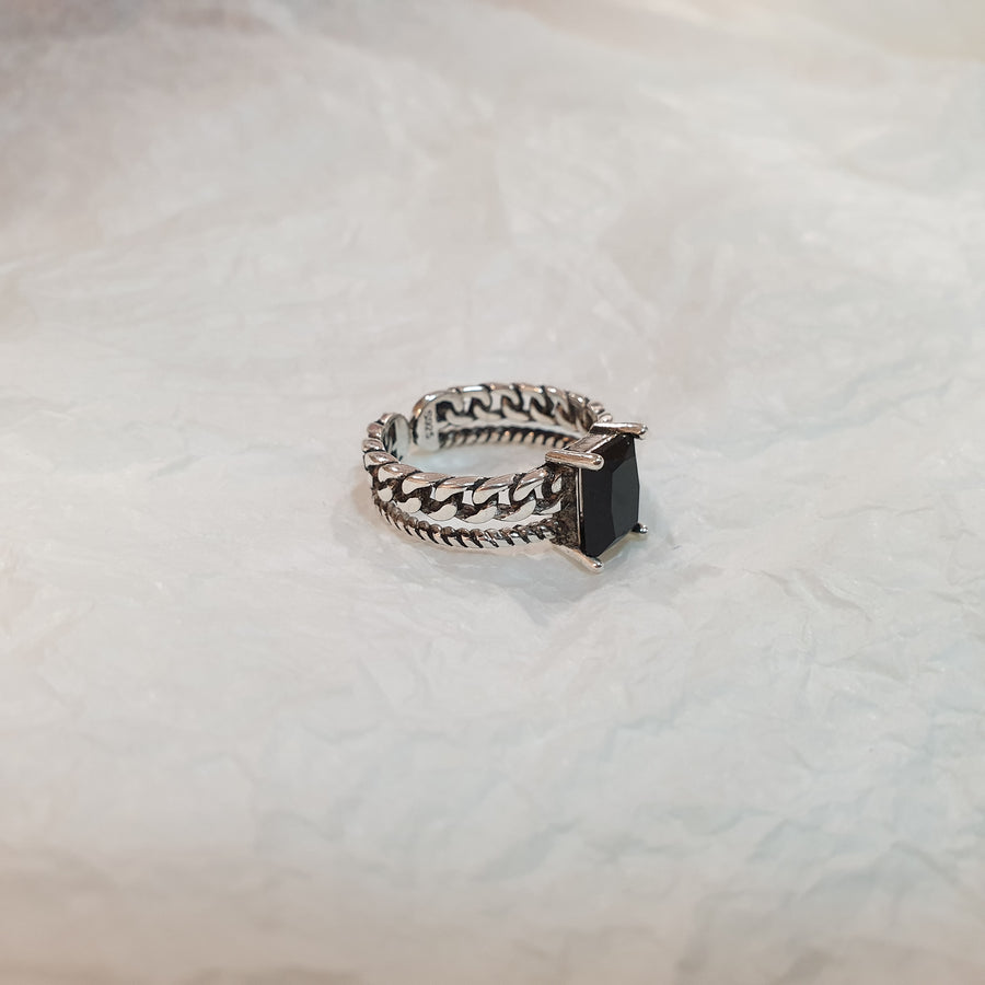 925 Black Cystal Chain Spiral Ring (BACKORDER)
