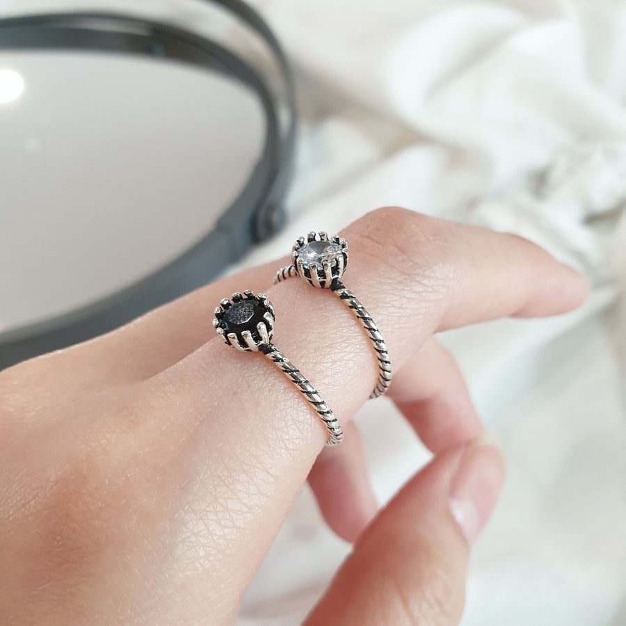 925 Crystal Crown Ring | Black (BACKORDER)