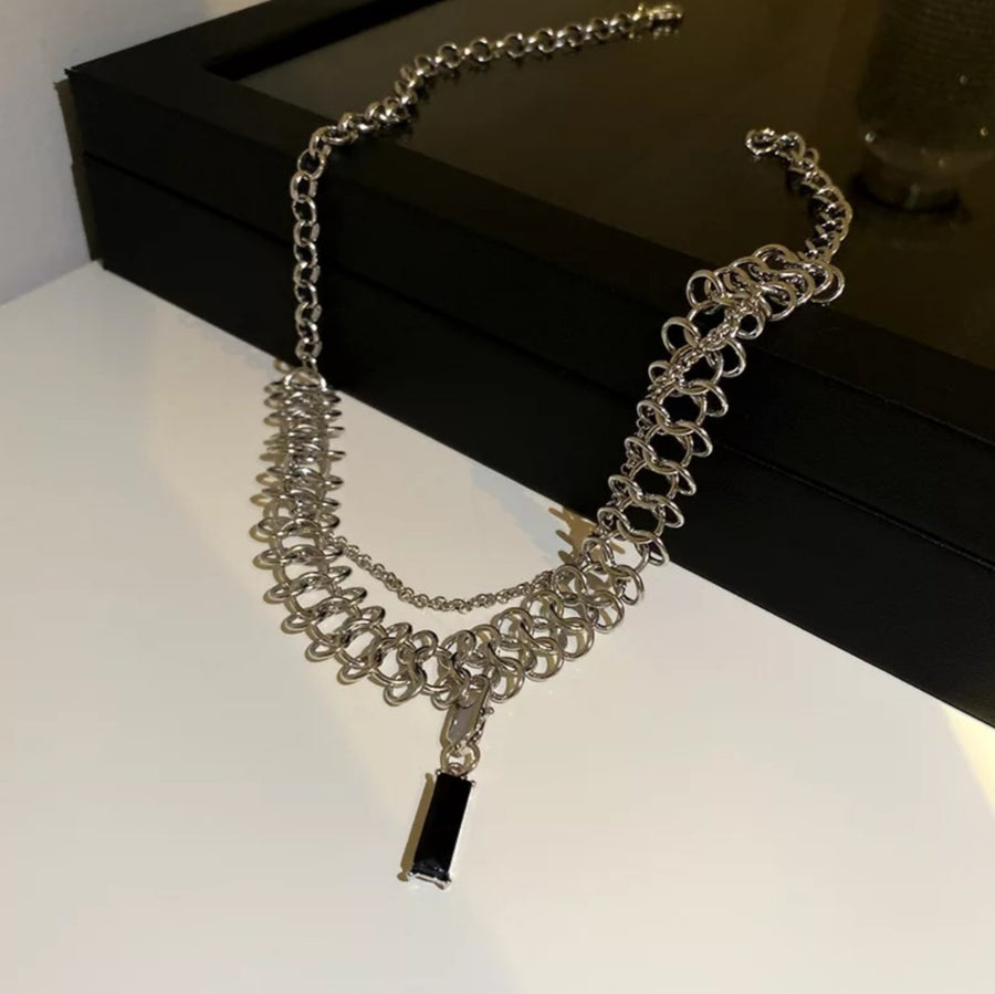 SS Infinite Chain x Black Crystal Necklace (BACKORDER)
