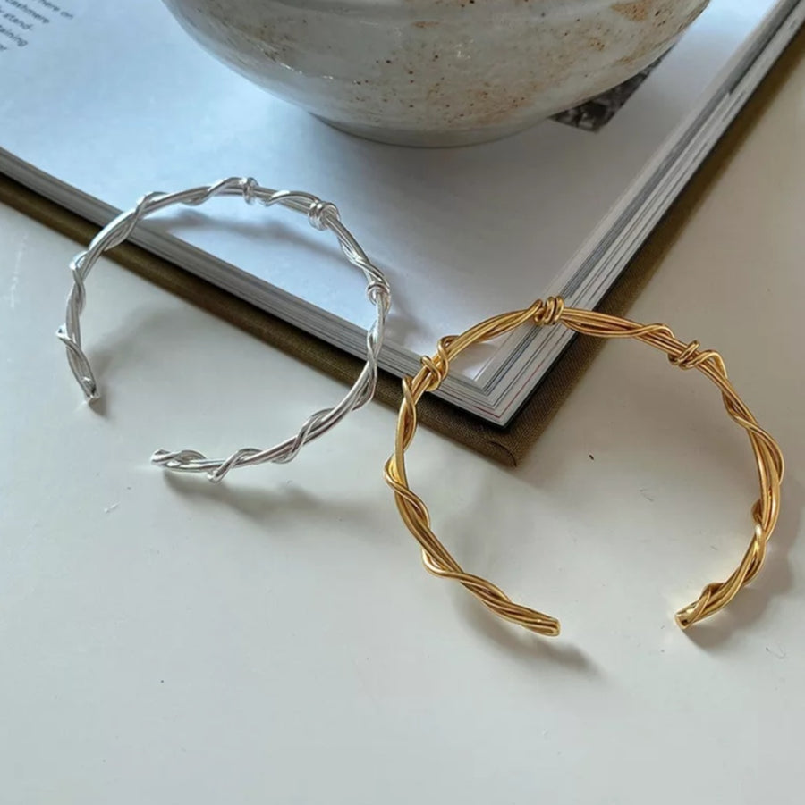 925 Twisted Wire Bangle (BACKORDER)